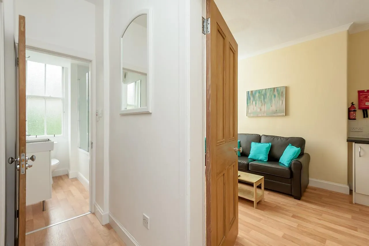 The Watson Crescent Residence Edinburgh Apartment