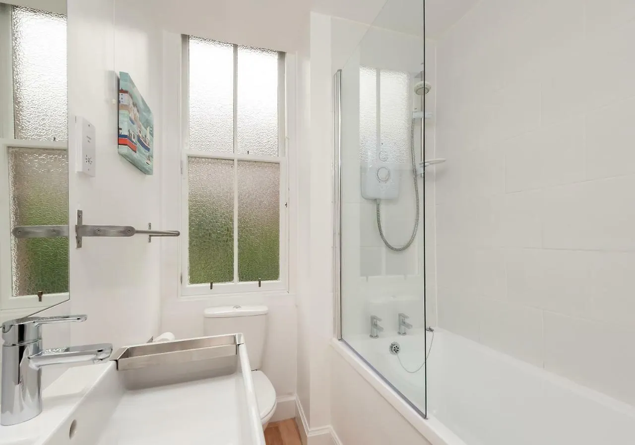 The Watson Crescent Residence Edinburgh Apartment